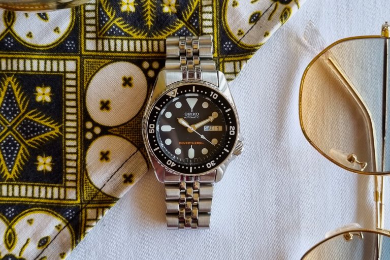 Flat Lay Seiko SKX013