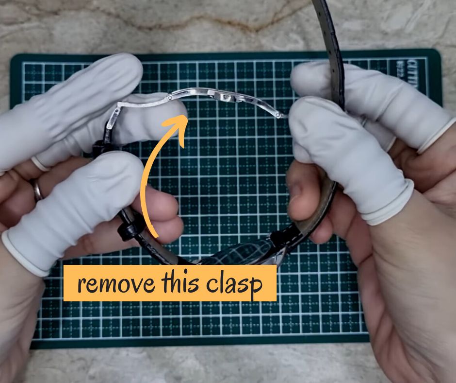 Removing clasp - to change battery