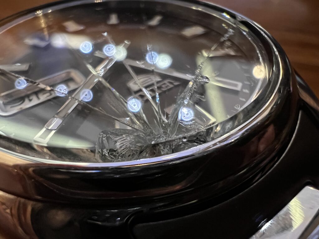 cracked seiko snxs79 crystal